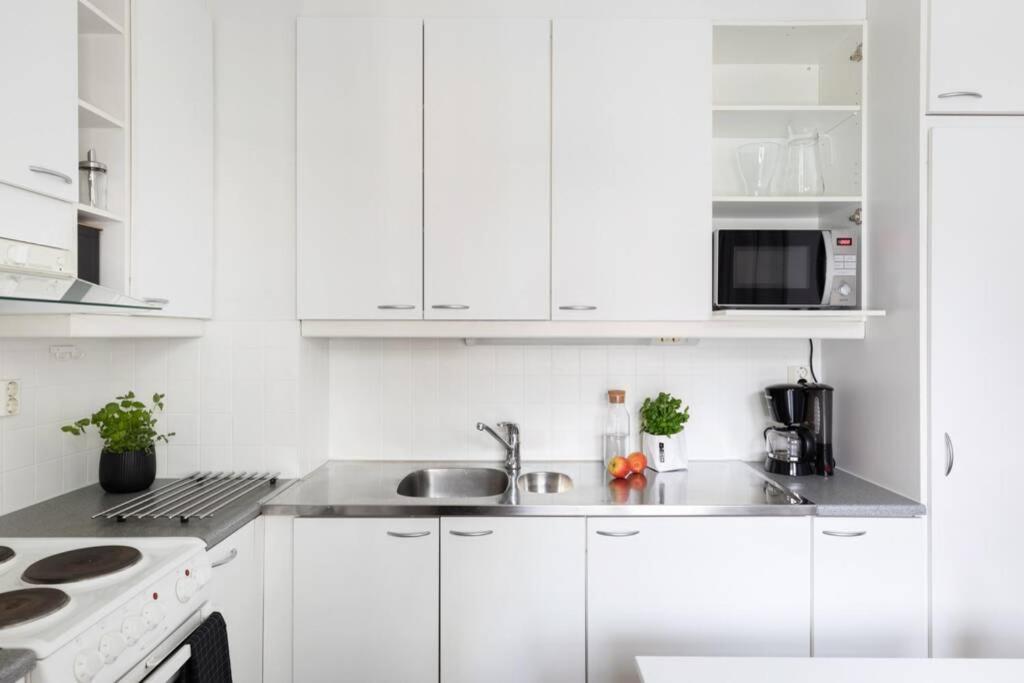 Sleepwell Apartments Allinkatu With Private Sauna And Parking ตูร์กู ภายนอก รูปภาพ